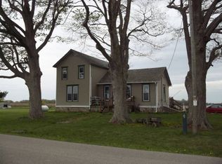 W7387 Lake Shore Rd, Walworth, WI 53184