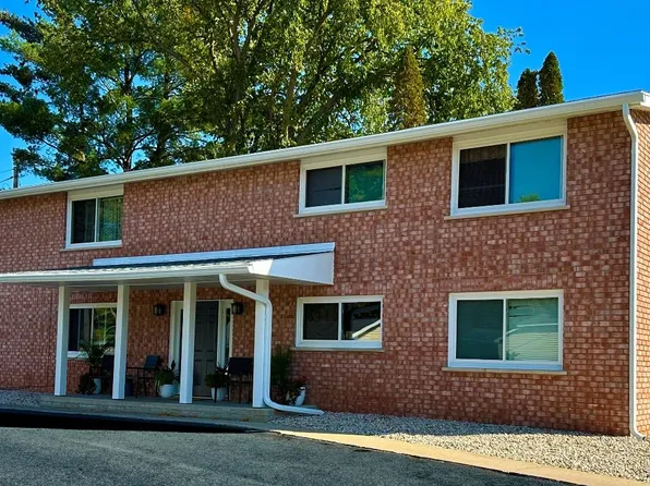 112 W Water St, Princeton, WI 54968