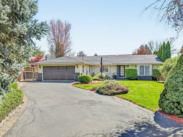 2817 Barclay Rd, Medford, OR 97504