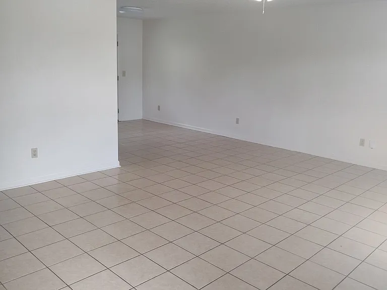 409 N Hansell St #409 — Photo 7