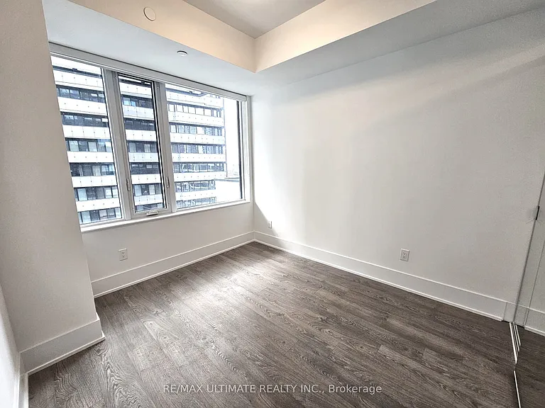 470 Front St W #1303 — Photo 5