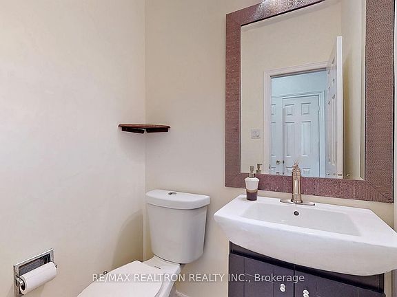 4th image of 71 Gatcombe Cir