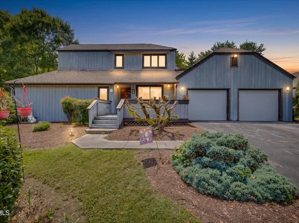 276 S Hampton Dr, Bristol, TN 37620