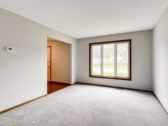 4th image of 4036 Pennsylvania Ave