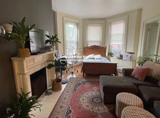 379 Commonwealth Ave APT 7, Boston, MA 02115