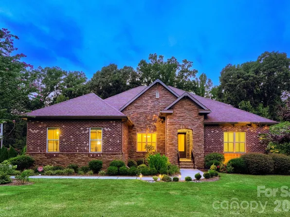 8701 Whitehawk Hill Rd, Waxhaw, NC 28173