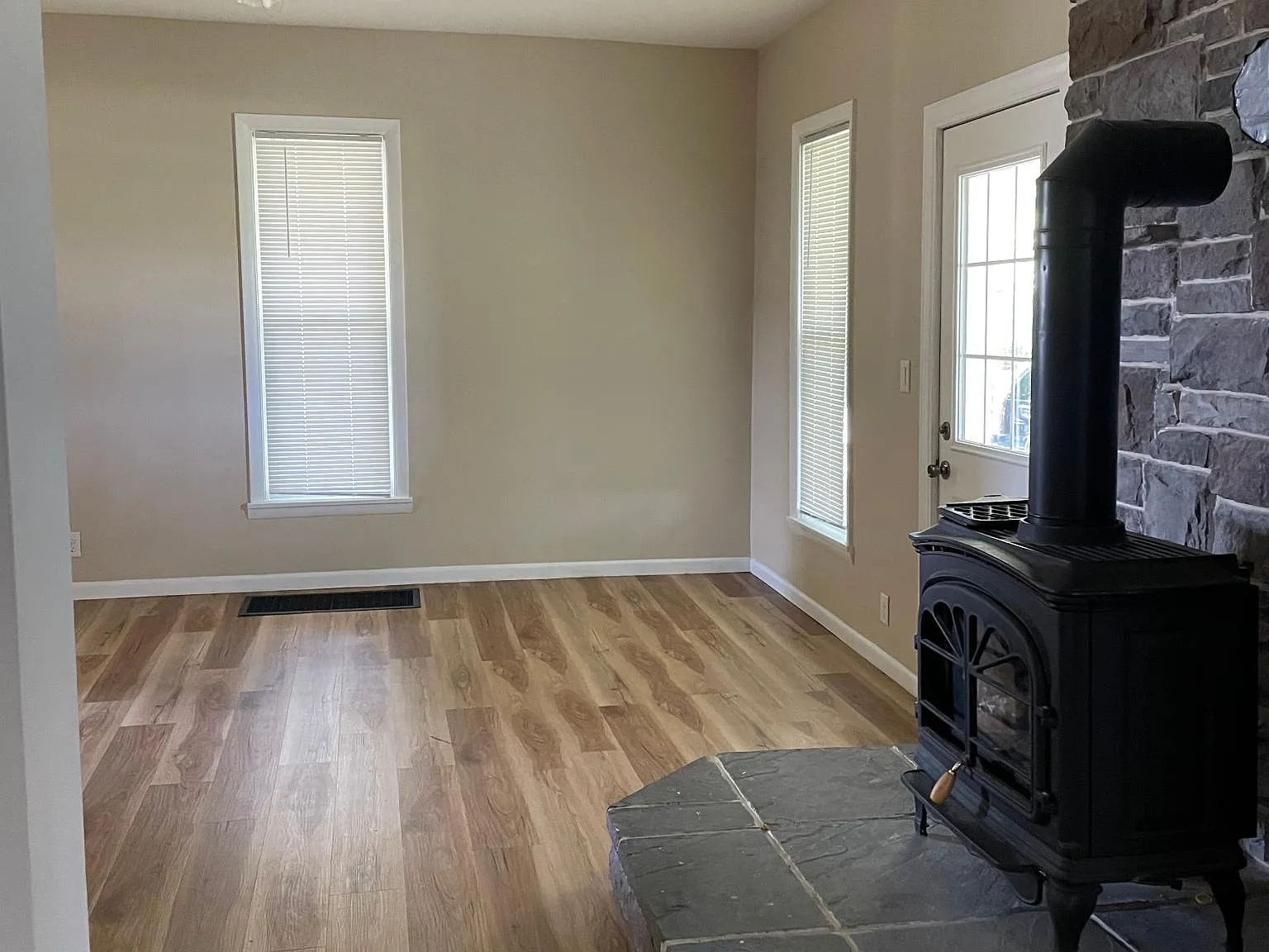 6943 W 800 N — Photo 2