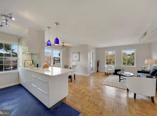 6722 W Wakefield Dr APT C2, Alexandria, VA 22307