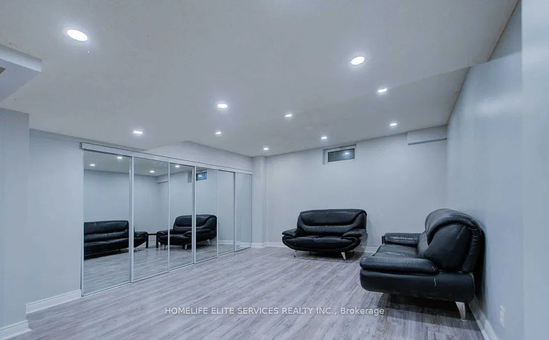3 bed, $2,600 — Photo 1