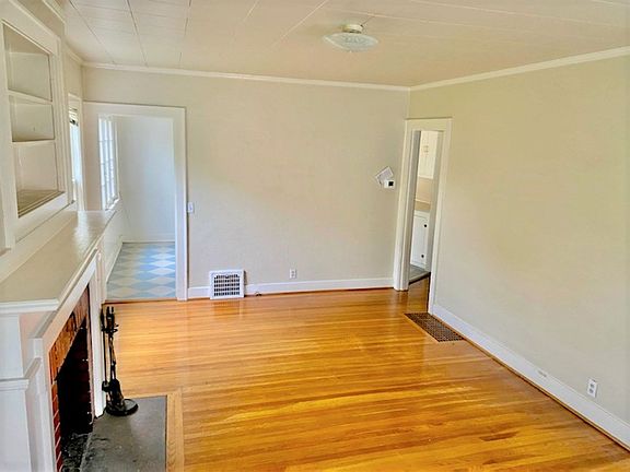 2nd image of 1032-1042 SE 45th Ave #1032