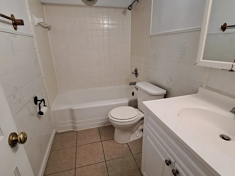 1306 Anthony St #1A — Photo 6