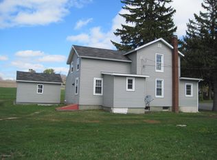 4 Conyngham Drums Rd, Sugarloaf, PA 18249