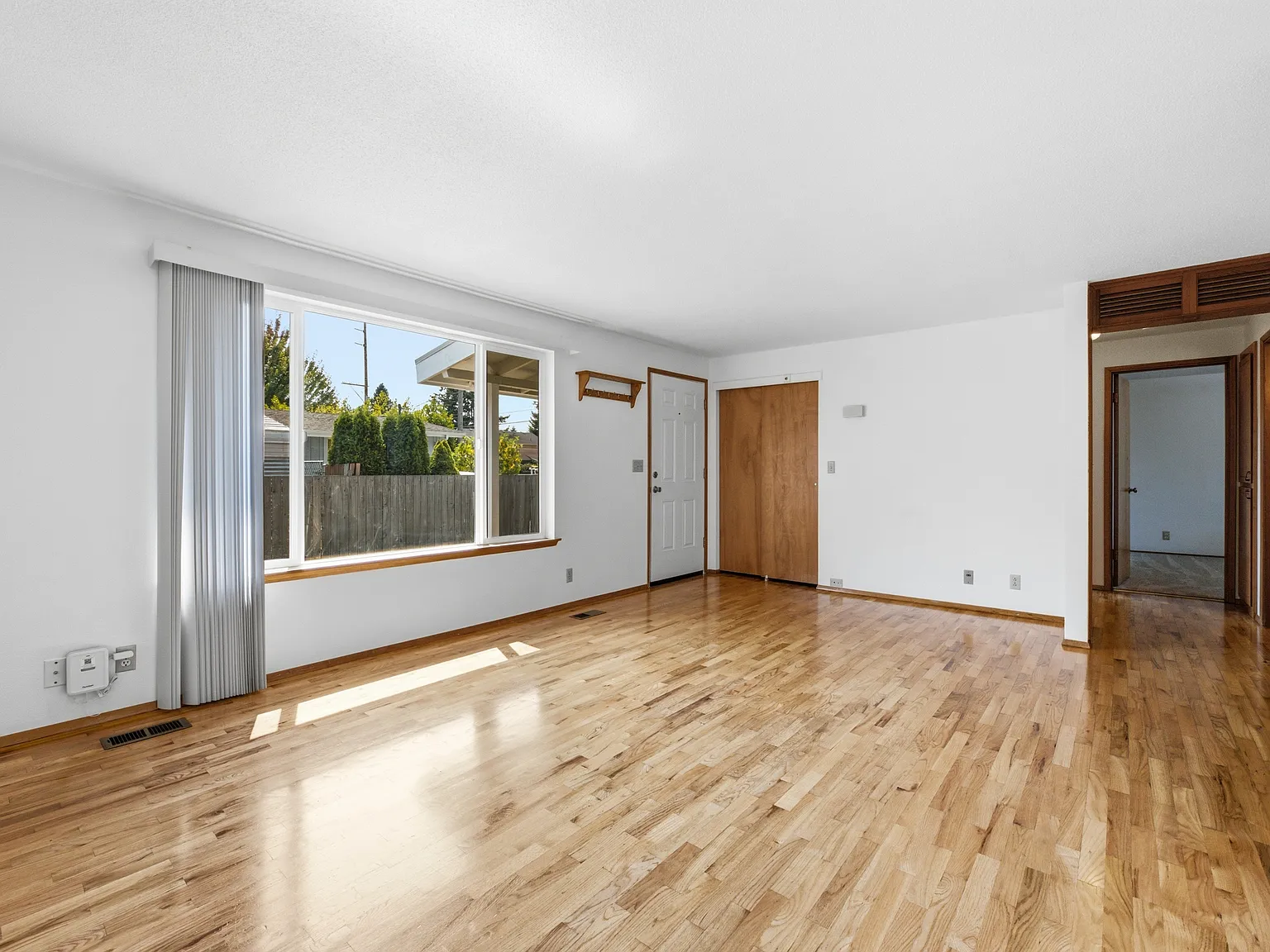 2 bed, 828 sqft, $1,695 — Photo 4