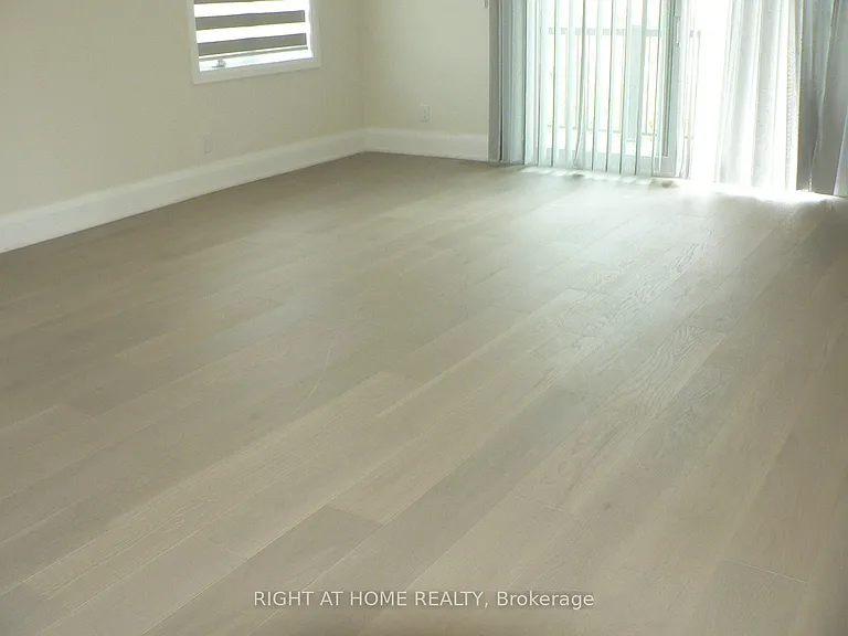 13 Bell Park St — Photo 12