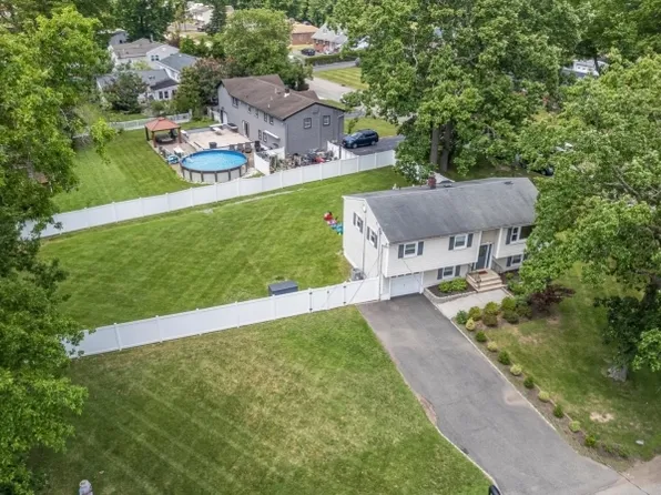 444 River Rd, East Hanover Twp., NJ 07936