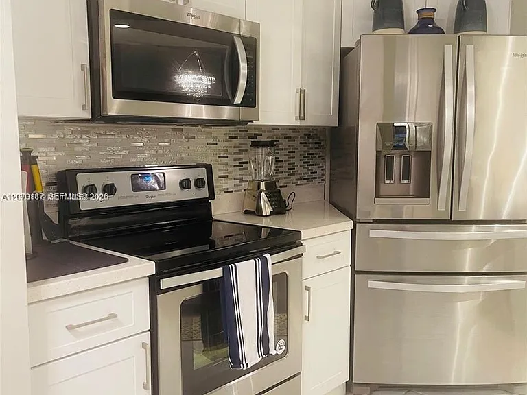 10551 W Broward Blvd #111 — Photo 1