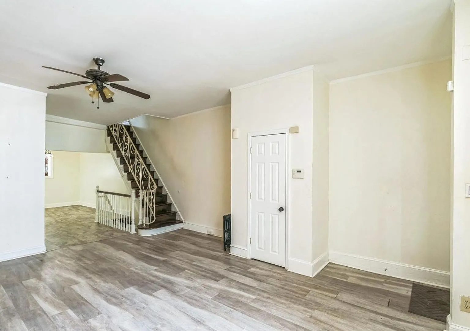 Charming 3-Bed/2-Bath Home in North Philadelphia. Available NOW! — Photo 4