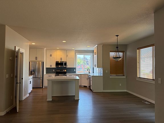 3rd image of 23882 SW Aspen Lakes Dr