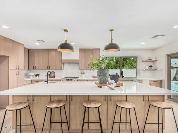 1630 E GREENWAY Street, Mesa, AZ 85203