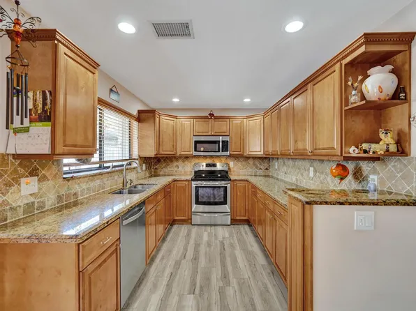 9355 NW 18th Drive, Plantation, FL 33322