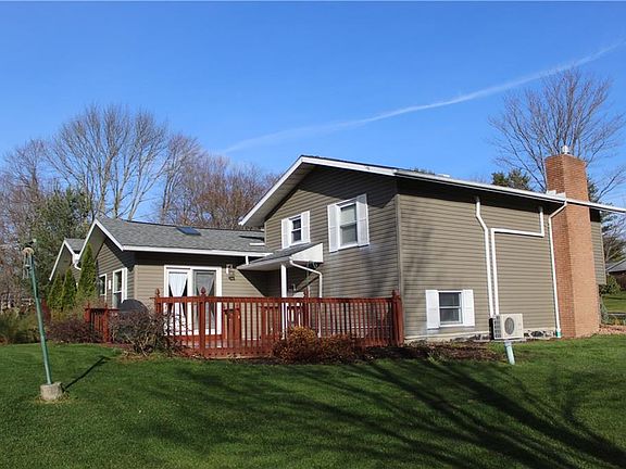 4th image of 15475 Woodrow Dr