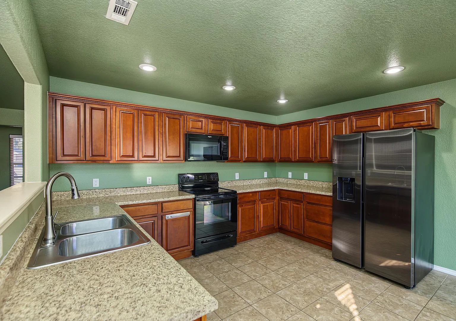4103 SW Limestone Avenue — Photo 3