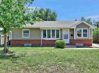 2409 W Wildwood Rd, Wichita, KS 67217