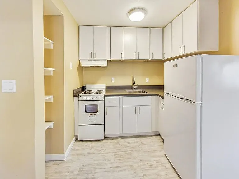 3257 Delaware St #5 — Photo 5