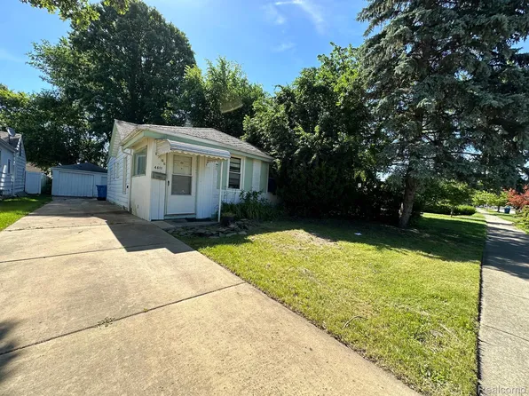 4611 Edgewood St, Dearborn Heights, MI 48125
