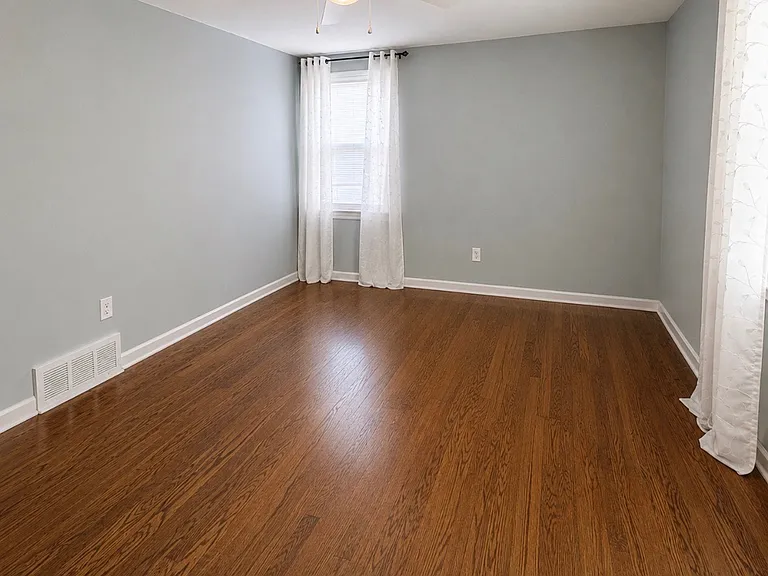 244 Beacon Pl — Photo 25