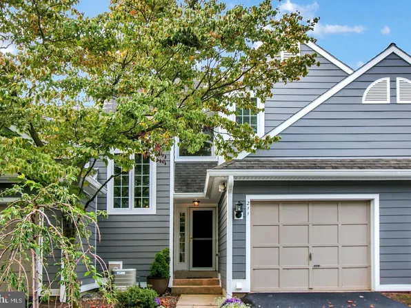 211 E Village Ln #211, Chadds Ford, PA 19317