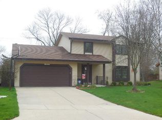 W152N7646 Countryside Dr, Menomonee Falls, WI 53051