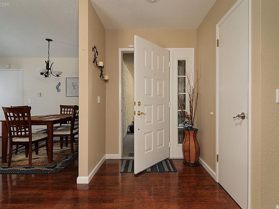 5th image of 7612 Suncountry Ln