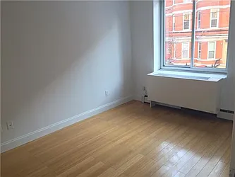 Rented by R New York