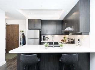 30 Hamilton St S #201, Hamilton, ON L8B1V8