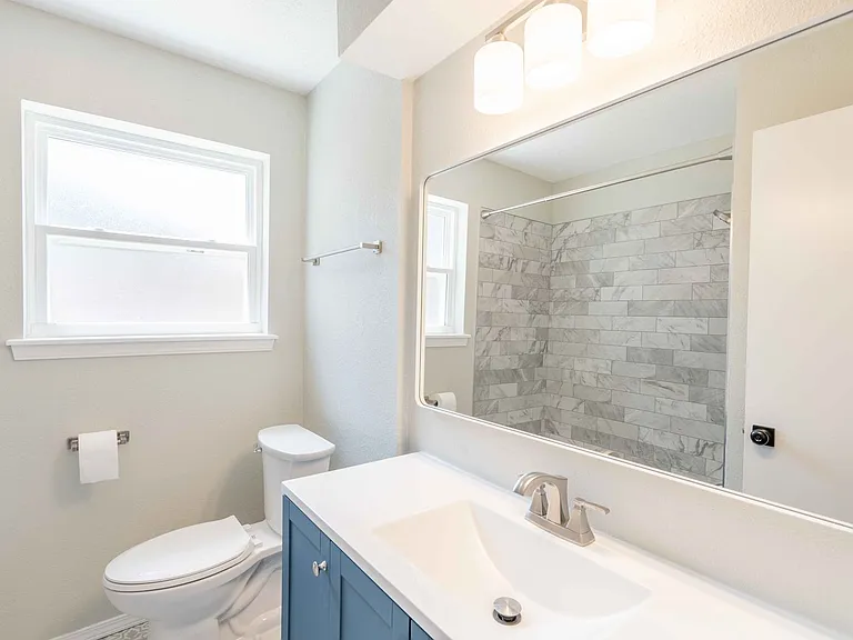 3321 S Ash Ave — Photo 8