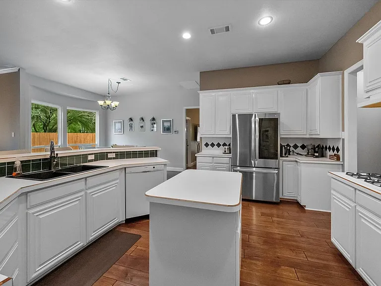 3 Savoy Ct — Photo 10
