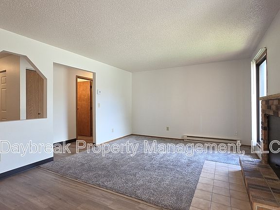 4th image of 3402 15th Ave S APT 201