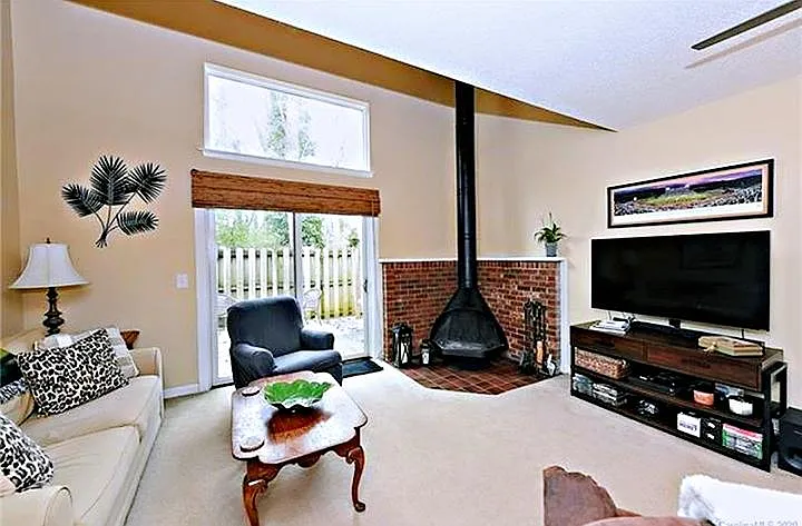 3358 Heathstead Pl — Photo 2