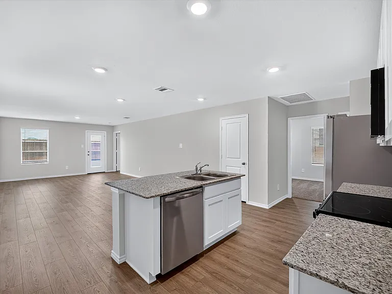 1813 Potomac Ln — Photo 5