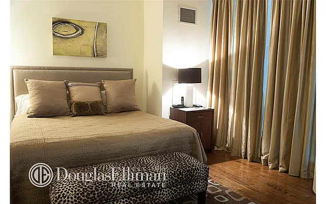 Rented by Douglas Elliman | media 26