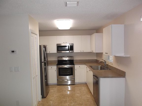 4th image of 1680 SE Minorca Ave