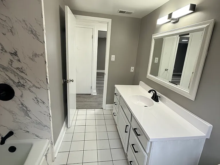 718 Sussex Dr #716 — Photo 10