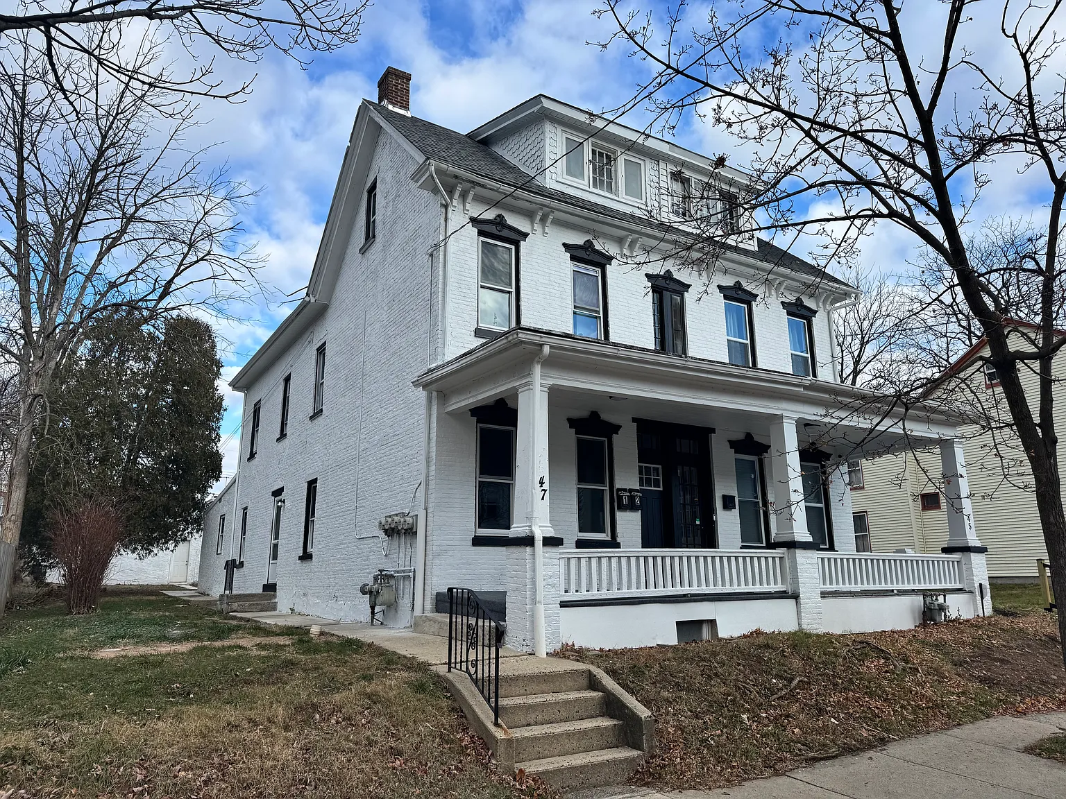 47 W 3rd St — Photo 1