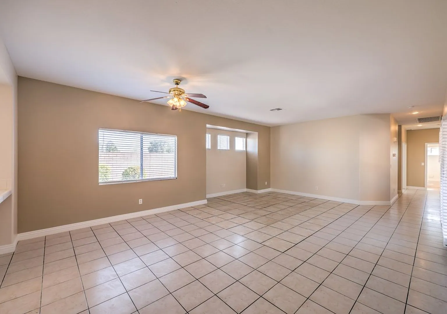 Location! Location! Single Story in Gated Summerlin W/ Community Pool & Spa. — Photo 4