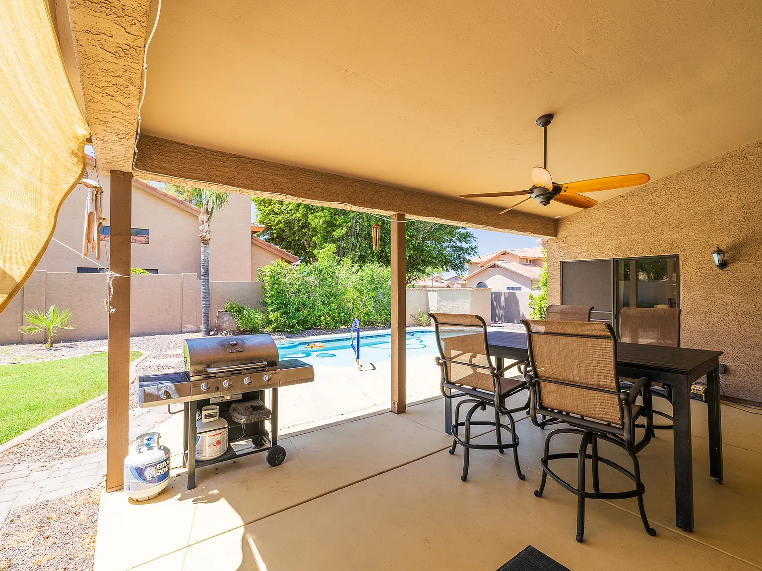 3 bed, 1749 sqft, $3,000 — Photo 2
