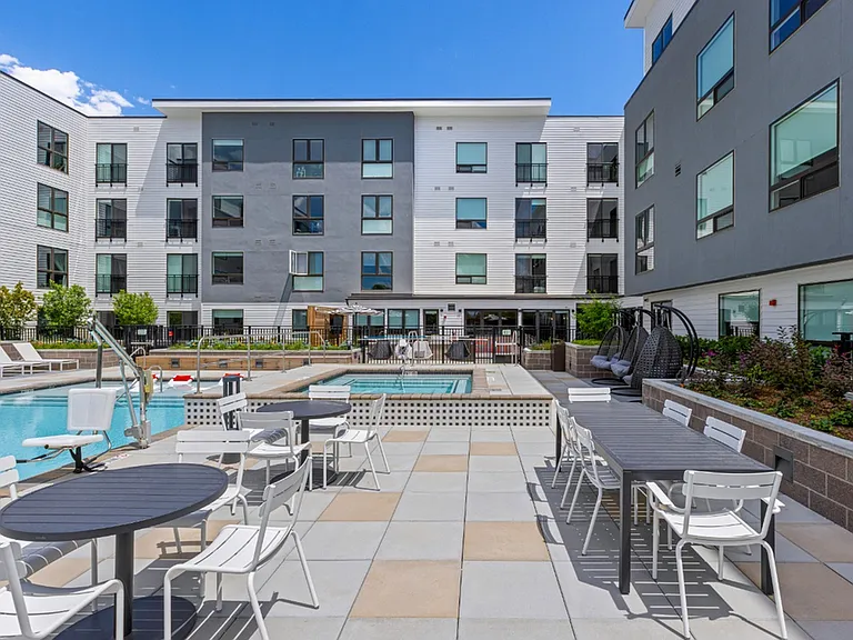 Exterior Pool
