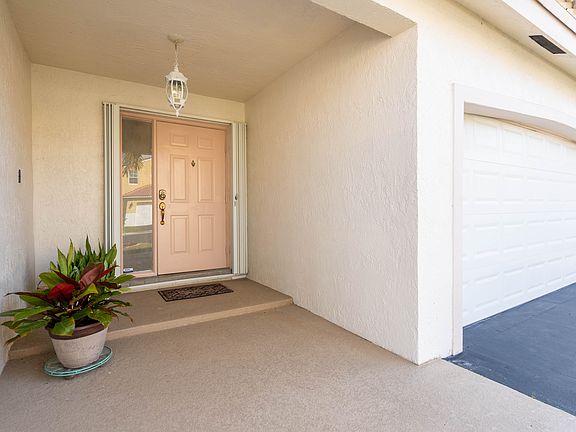 4th image of 13316 NW 13th St