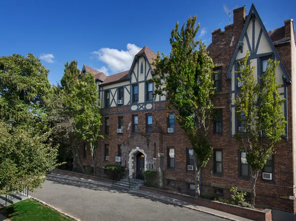 Fairfield Estates at Lynbrook Village, 140 Broadway #8b072d074, Lynbrook, NY 11563