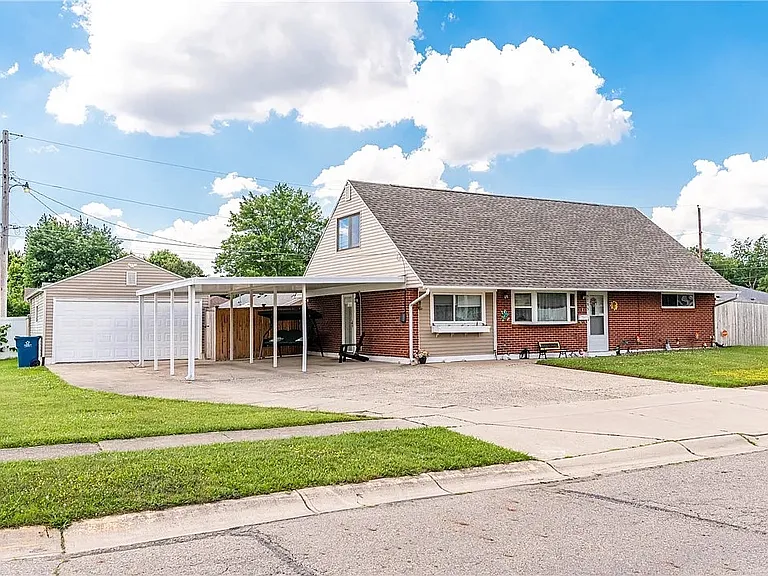 5795 Rosebury Dr — Photo 3